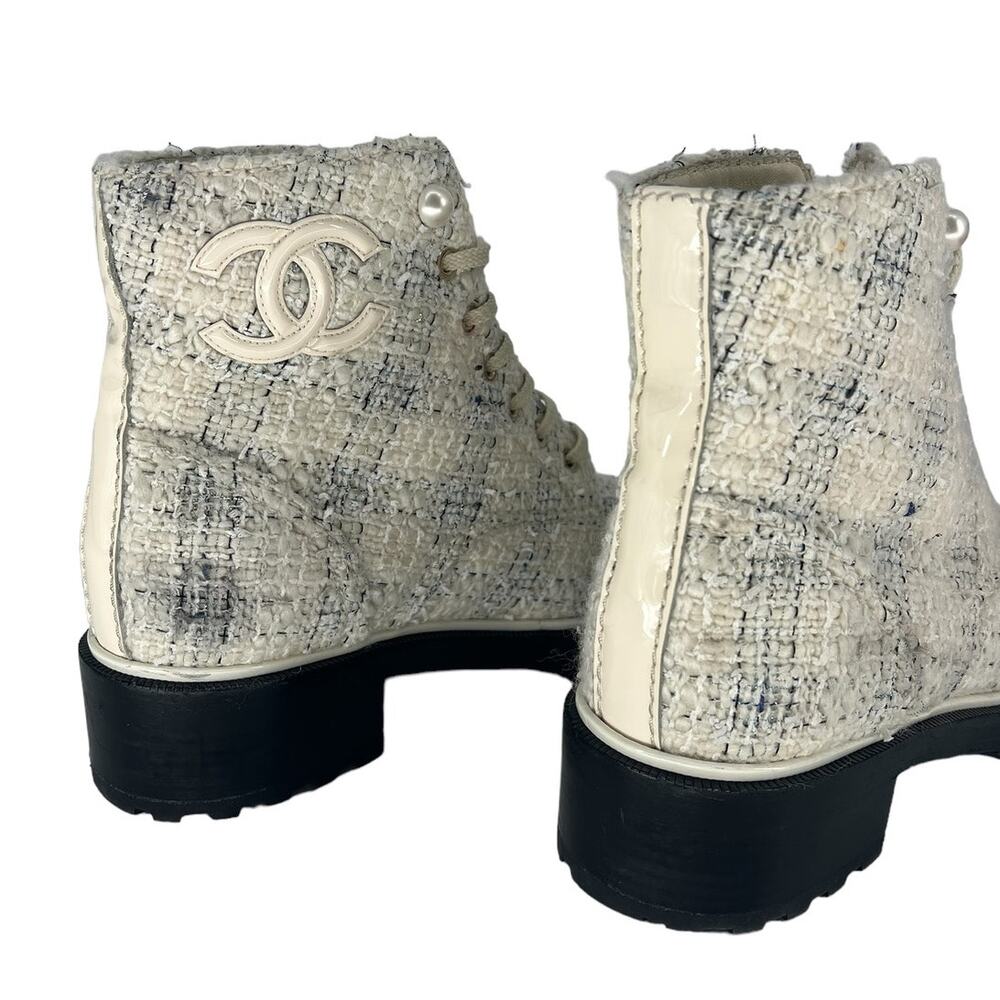 Chanel 2019 Tweed Interlocking CC Logo Cap Toe Combat Boots - Picture 13 of 16
